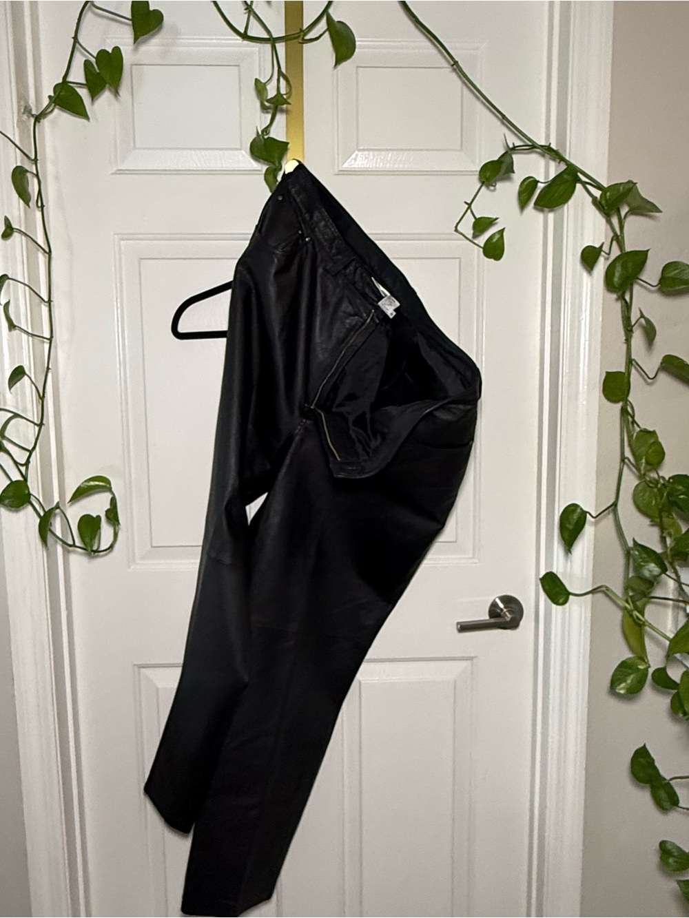 Women’s Plus Size 20W Newport News Black Leather Pants